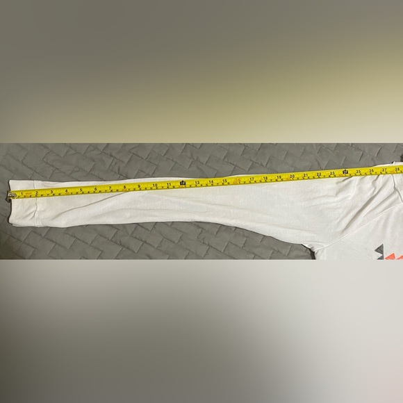 🔴2/$10 SALE🔴 SWS Collection Elephant Top - Picture 4 of 5